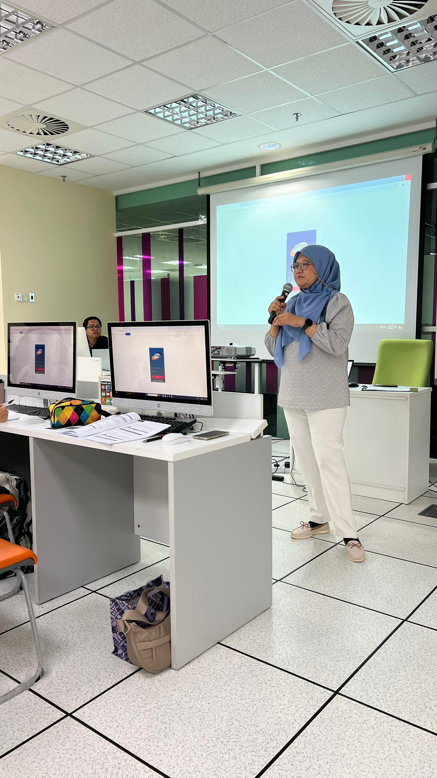 Latihan Sistem e-Strata 2024